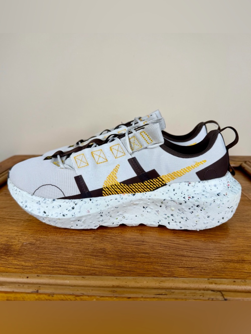 Nike Crater Impact Men’s Sneaker Phantom and University Gold Size 10